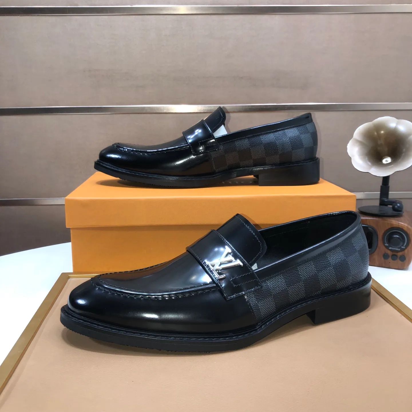 Men's shoes💰460💰【LOUIS VUITTON】(sheepskin lining) new cowhide LV formal shoes🎩🎩❗️🆘made one to one at the counter🎩original quality, imported cowhide upper➕full sheepskin lining➕original rubber outsole, {high quality visible}👣Size: 38-45 (45 custom-made)
